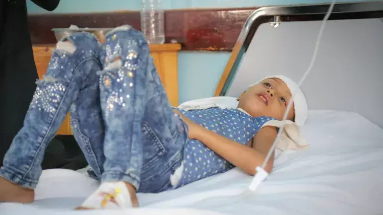 Children at risk of death after the US bombing of Yemen's Al Thawra hospital in Hudaydah in 2018. 